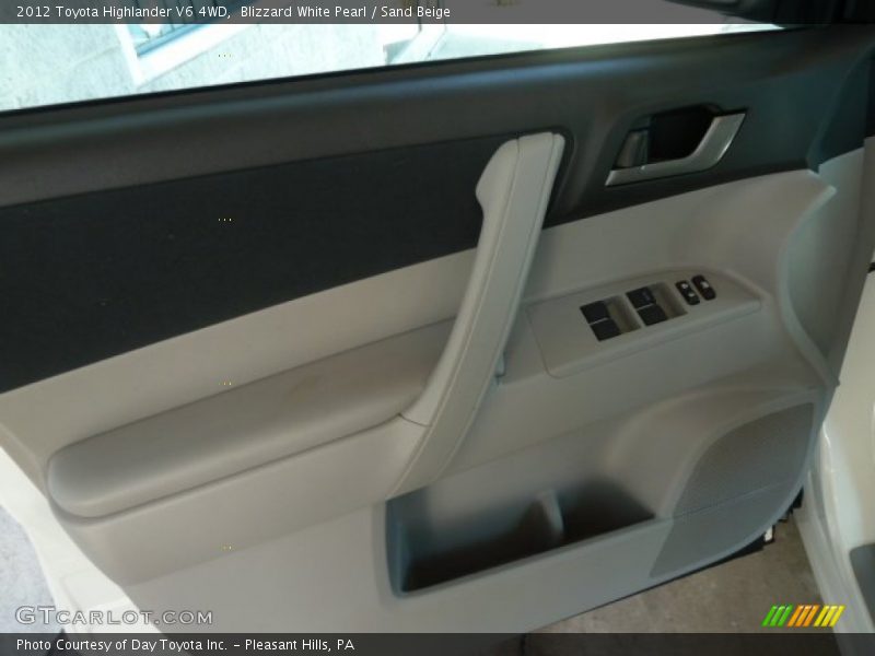 Blizzard White Pearl / Sand Beige 2012 Toyota Highlander V6 4WD