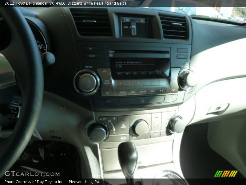 Blizzard White Pearl / Sand Beige 2012 Toyota Highlander V6 4WD