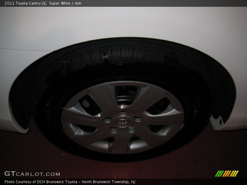Super White / Ash 2011 Toyota Camry LE