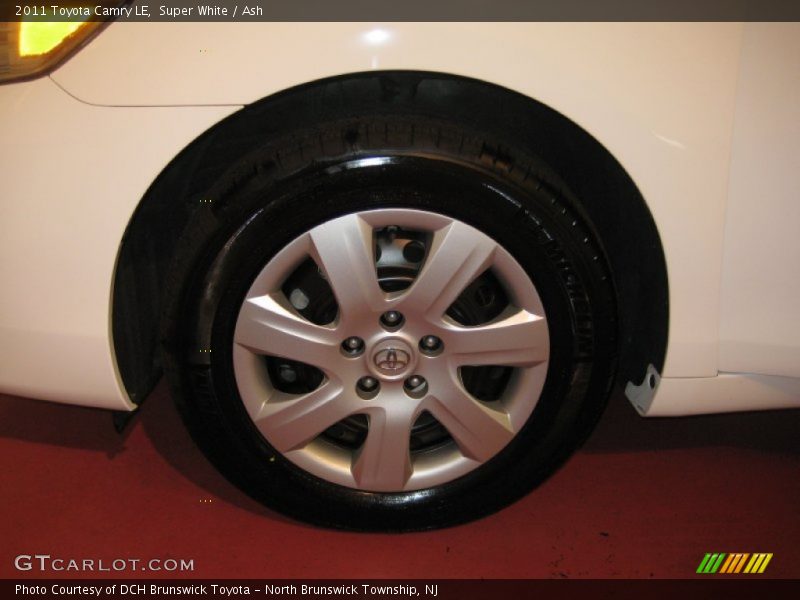 Super White / Ash 2011 Toyota Camry LE
