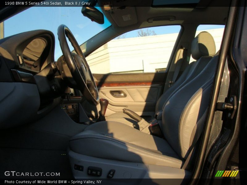 Black II / Grey 1998 BMW 5 Series 540i Sedan