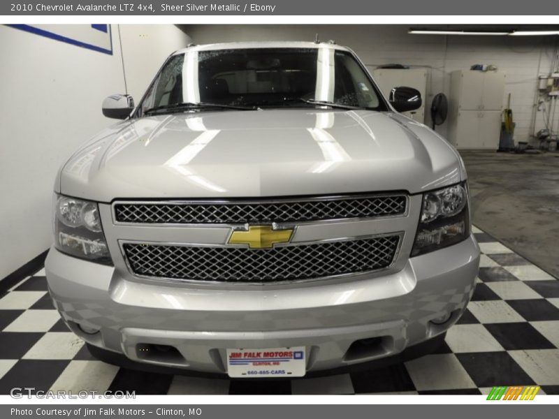 Sheer Silver Metallic / Ebony 2010 Chevrolet Avalanche LTZ 4x4