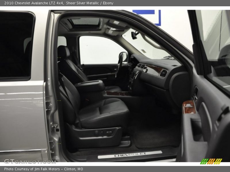 Sheer Silver Metallic / Ebony 2010 Chevrolet Avalanche LTZ 4x4