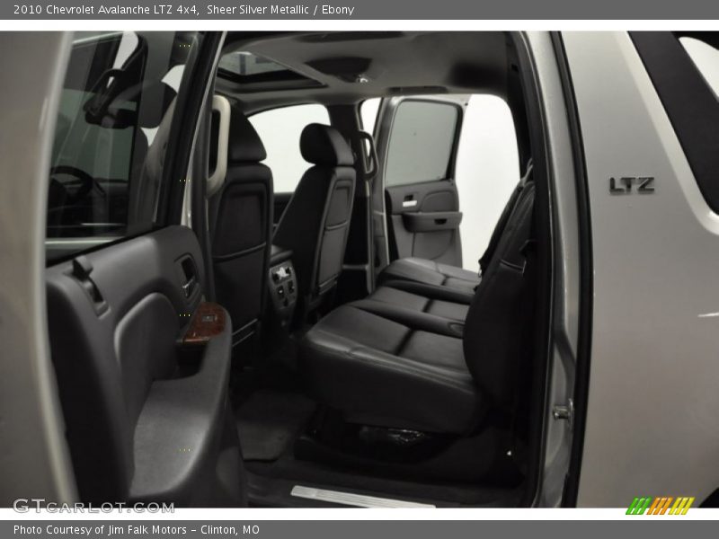 Sheer Silver Metallic / Ebony 2010 Chevrolet Avalanche LTZ 4x4
