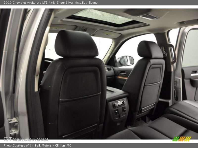 Sheer Silver Metallic / Ebony 2010 Chevrolet Avalanche LTZ 4x4