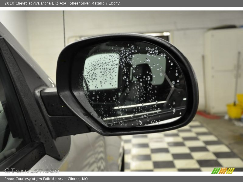 Sheer Silver Metallic / Ebony 2010 Chevrolet Avalanche LTZ 4x4