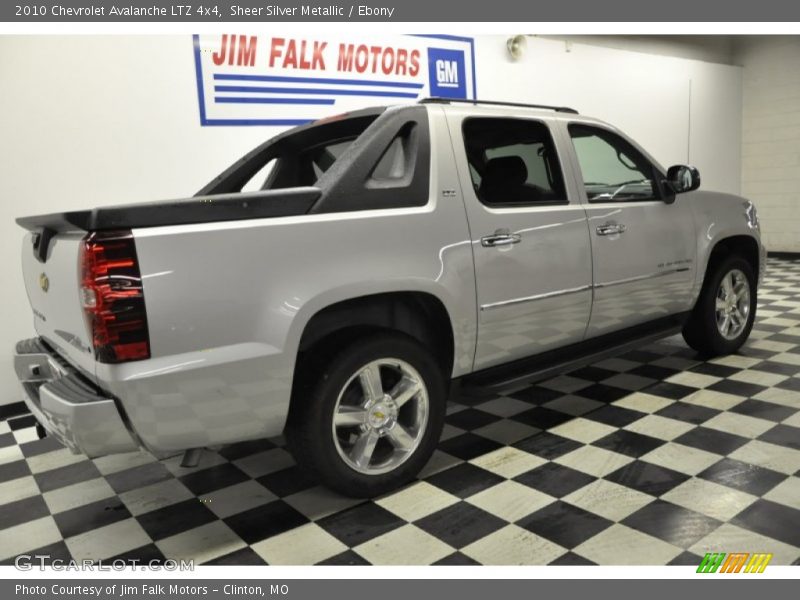 Sheer Silver Metallic / Ebony 2010 Chevrolet Avalanche LTZ 4x4