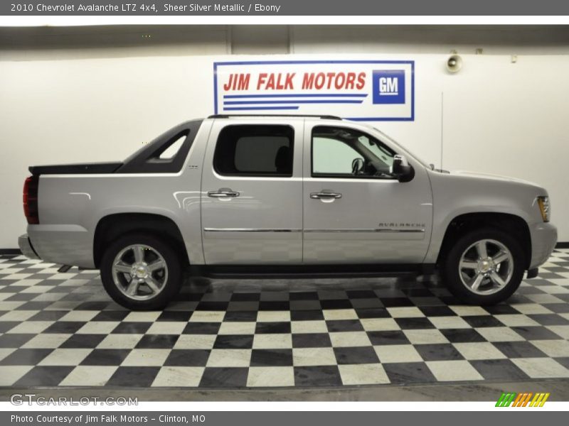 Sheer Silver Metallic / Ebony 2010 Chevrolet Avalanche LTZ 4x4