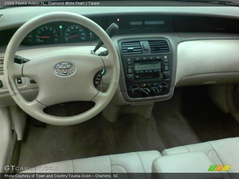 Diamond White Pearl / Taupe 2004 Toyota Avalon XL