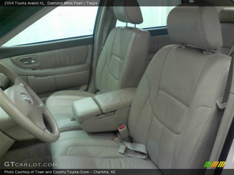 Diamond White Pearl / Taupe 2004 Toyota Avalon XL