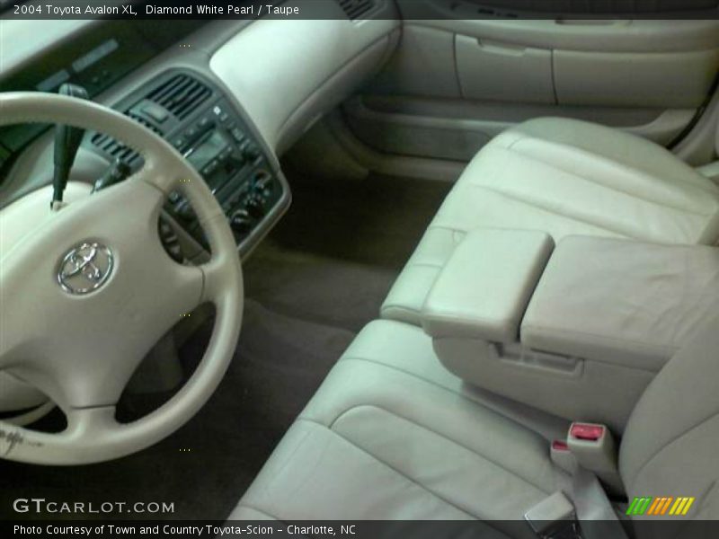Diamond White Pearl / Taupe 2004 Toyota Avalon XL