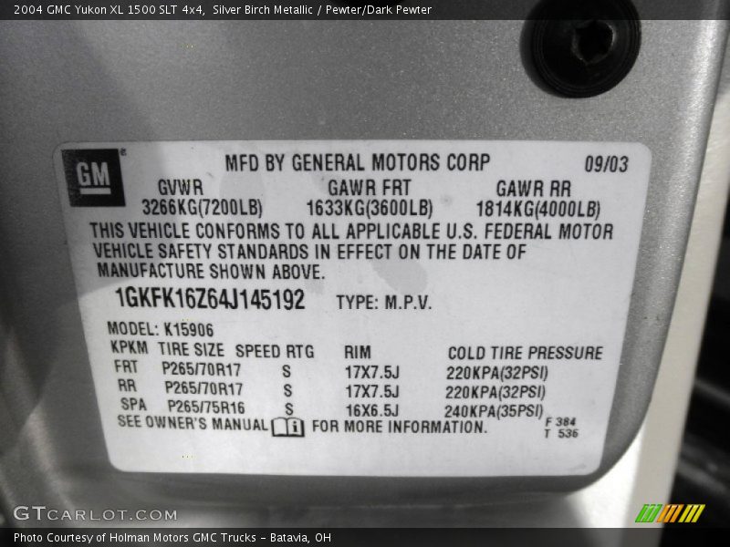 Silver Birch Metallic / Pewter/Dark Pewter 2004 GMC Yukon XL 1500 SLT 4x4