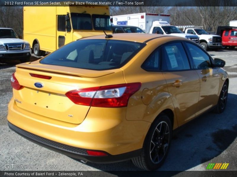 Yellow Blaze Tricoat Metallic / Two-Tone Sport 2012 Ford Focus SE Sport Sedan