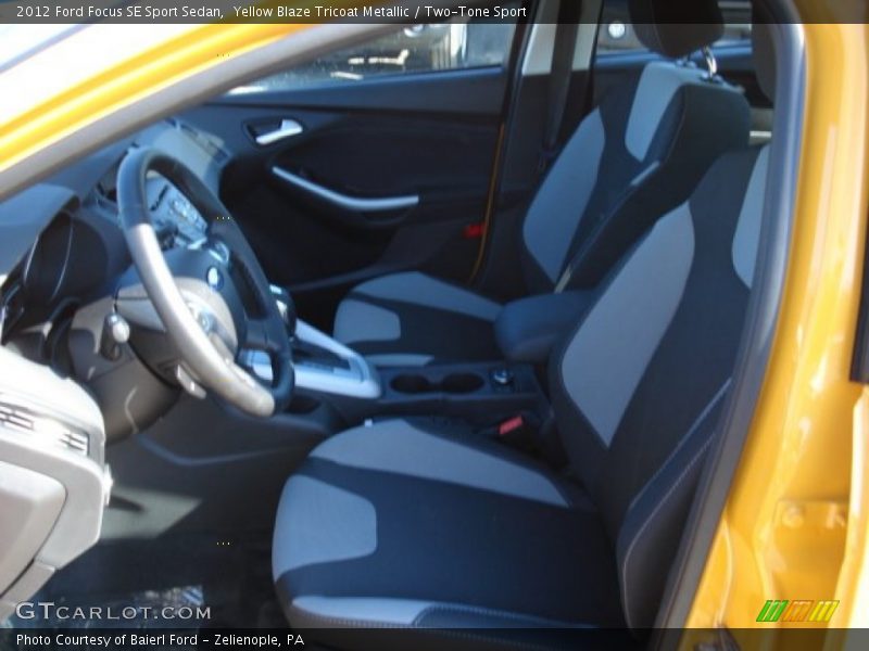 Yellow Blaze Tricoat Metallic / Two-Tone Sport 2012 Ford Focus SE Sport Sedan