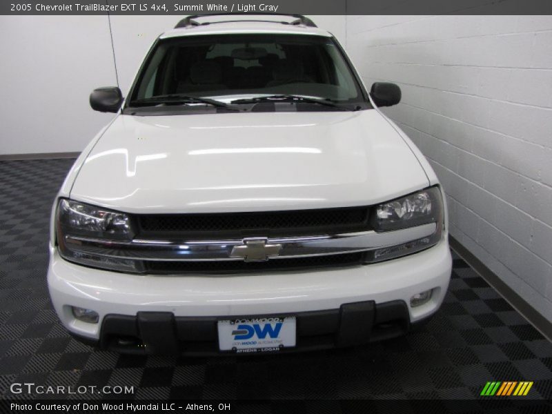 Summit White / Light Gray 2005 Chevrolet TrailBlazer EXT LS 4x4