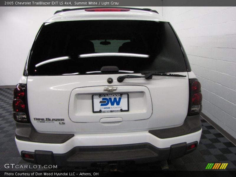 Summit White / Light Gray 2005 Chevrolet TrailBlazer EXT LS 4x4