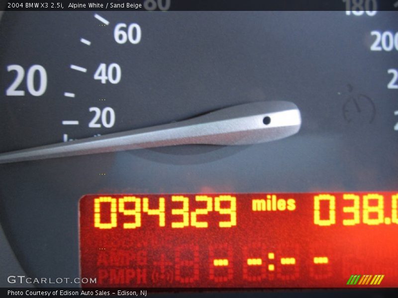 Alpine White / Sand Beige 2004 BMW X3 2.5i