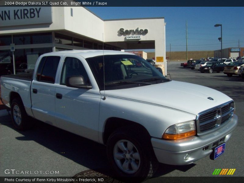 Bright White / Taupe 2004 Dodge Dakota SLT Quad Cab
