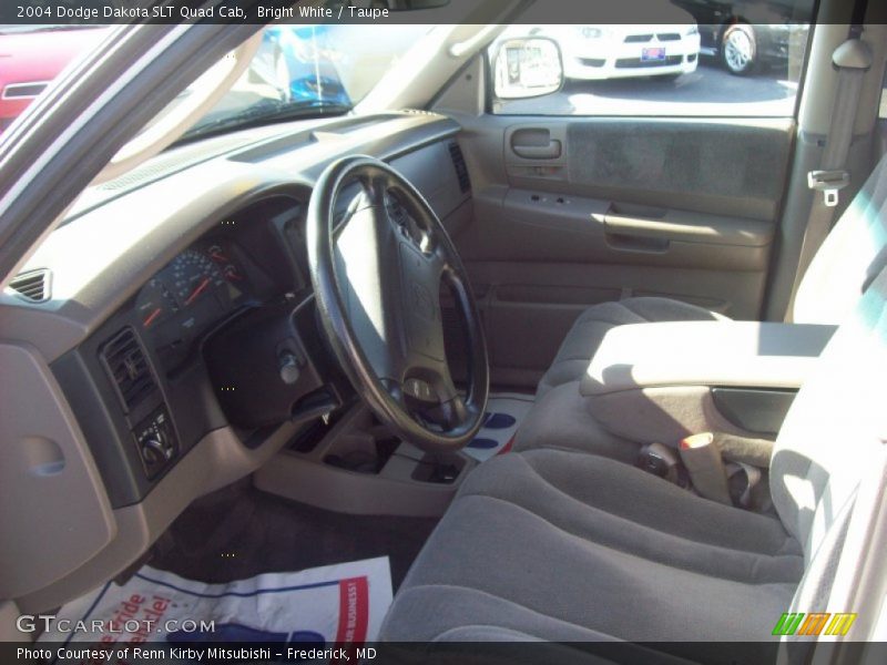 Bright White / Taupe 2004 Dodge Dakota SLT Quad Cab