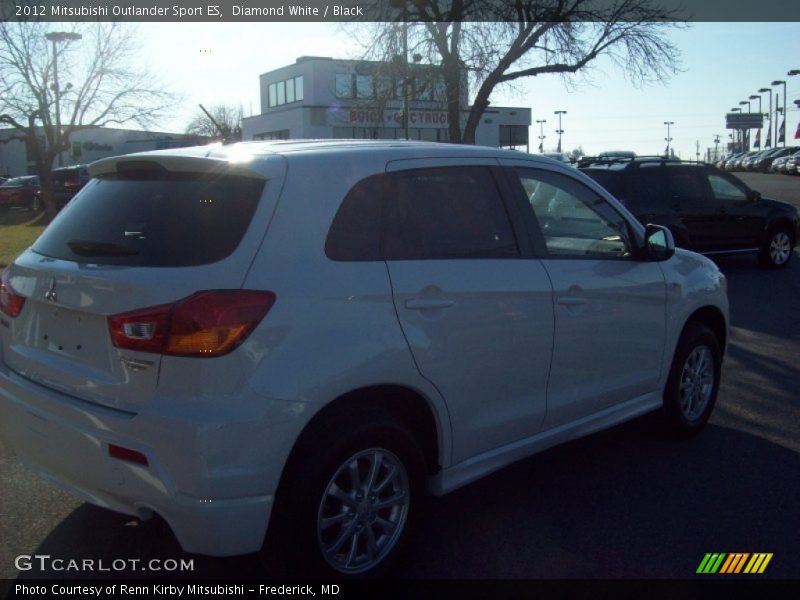 Diamond White / Black 2012 Mitsubishi Outlander Sport ES