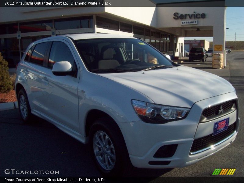 Diamond White / Black 2012 Mitsubishi Outlander Sport ES