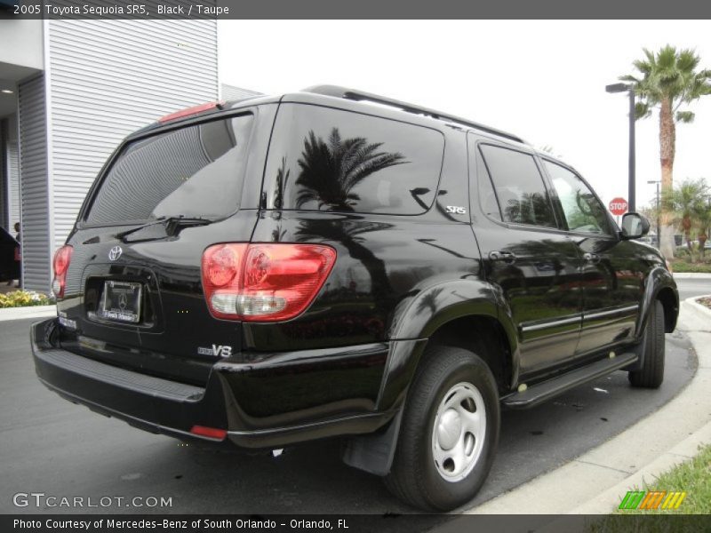 Black / Taupe 2005 Toyota Sequoia SR5