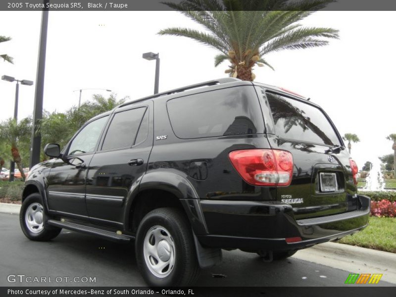Black / Taupe 2005 Toyota Sequoia SR5