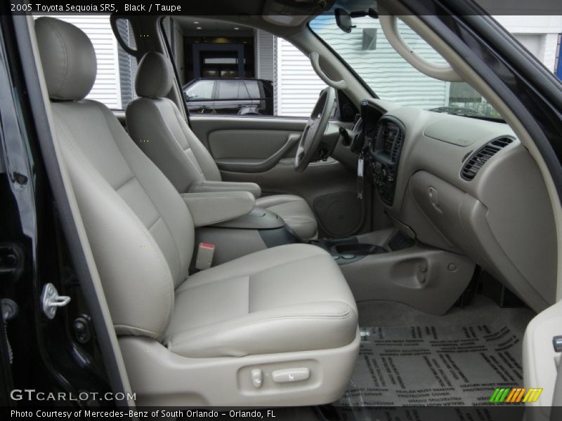 Black / Taupe 2005 Toyota Sequoia SR5