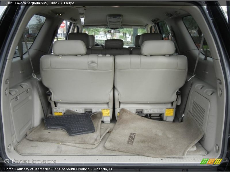 Black / Taupe 2005 Toyota Sequoia SR5