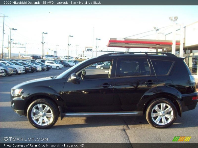 Labrador Black Metallic / Black 2012 Mitsubishi Outlander SE AWD