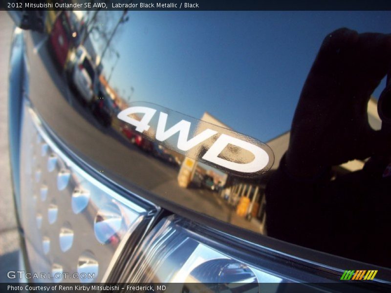 Labrador Black Metallic / Black 2012 Mitsubishi Outlander SE AWD
