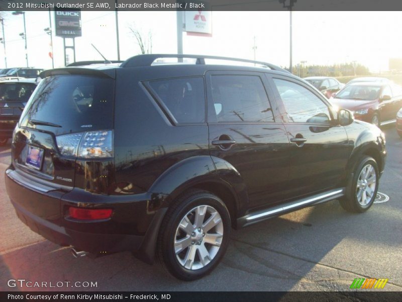 Labrador Black Metallic / Black 2012 Mitsubishi Outlander SE AWD