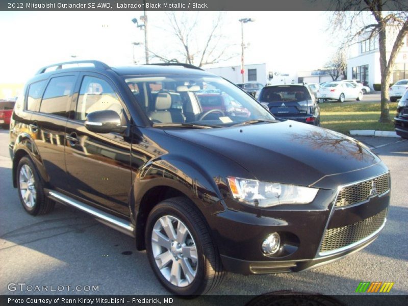 Labrador Black Metallic / Black 2012 Mitsubishi Outlander SE AWD