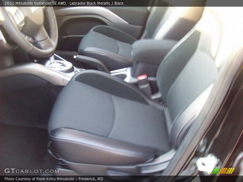 Labrador Black Metallic / Black 2012 Mitsubishi Outlander SE AWD