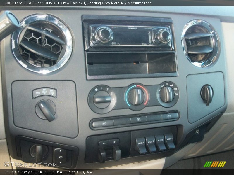 Sterling Grey Metallic / Medium Stone 2009 Ford F350 Super Duty XLT Crew Cab 4x4