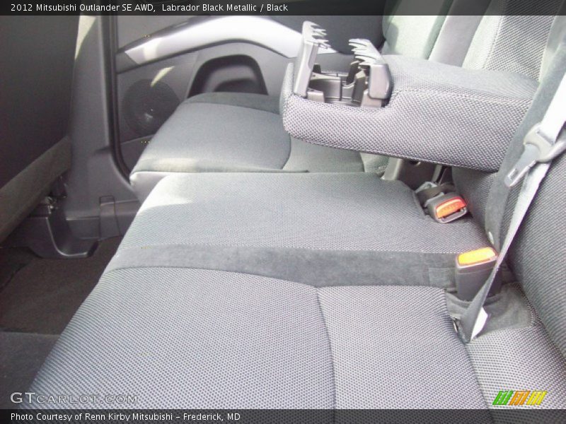 Labrador Black Metallic / Black 2012 Mitsubishi Outlander SE AWD