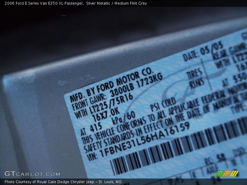 Silver Metallic / Medium Flint Grey 2006 Ford E Series Van E350 XL Passenger