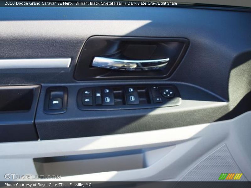 Brilliant Black Crystal Pearl / Dark Slate Gray/Light Shale 2010 Dodge Grand Caravan SE Hero