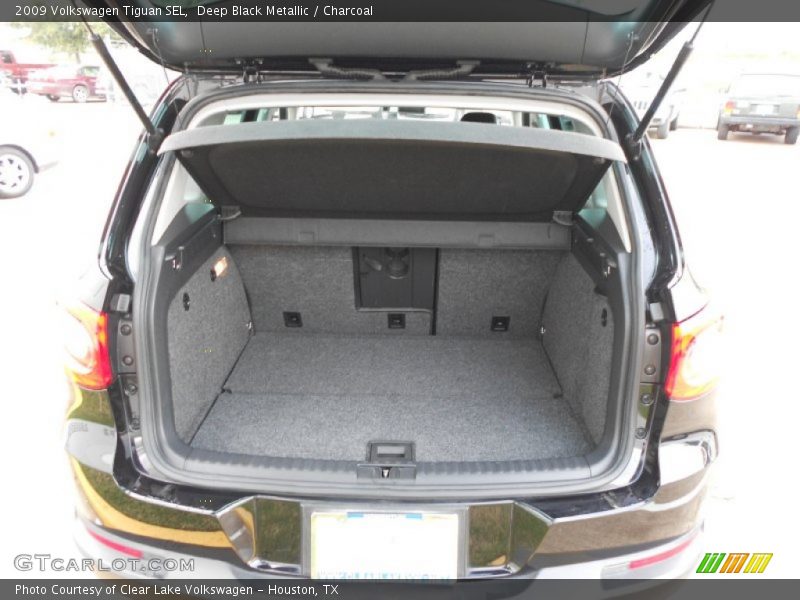 Deep Black Metallic / Charcoal 2009 Volkswagen Tiguan SEL