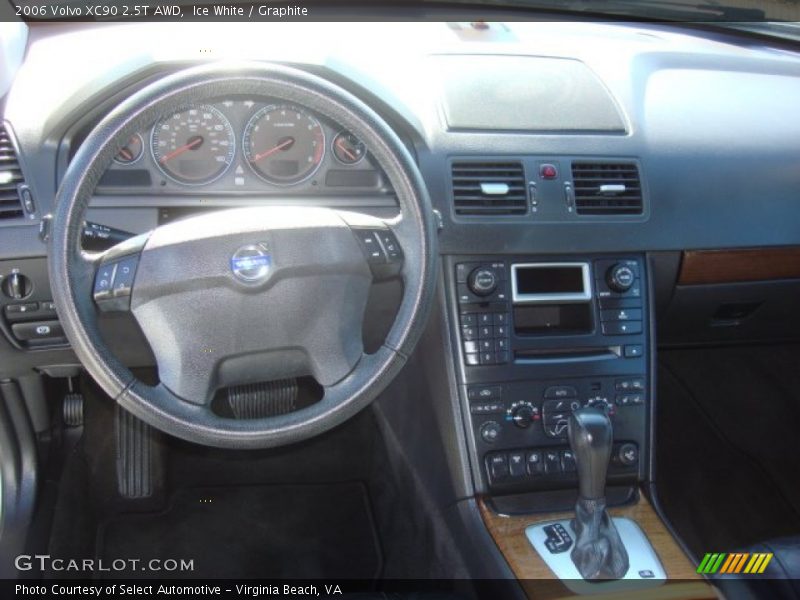 Ice White / Graphite 2006 Volvo XC90 2.5T AWD