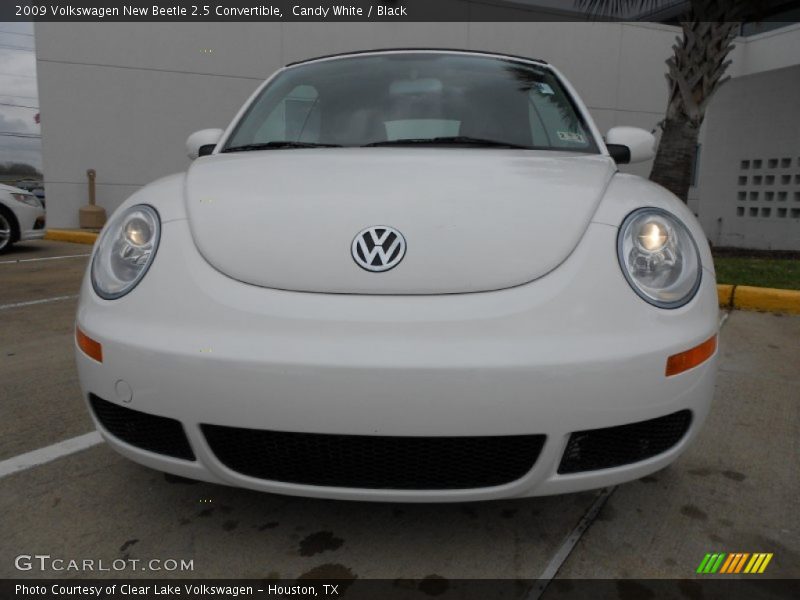 Candy White / Black 2009 Volkswagen New Beetle 2.5 Convertible