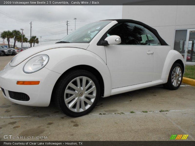 Candy White / Black 2009 Volkswagen New Beetle 2.5 Convertible