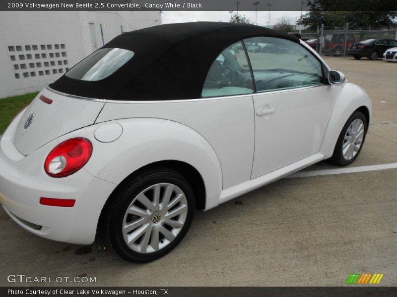 Candy White / Black 2009 Volkswagen New Beetle 2.5 Convertible