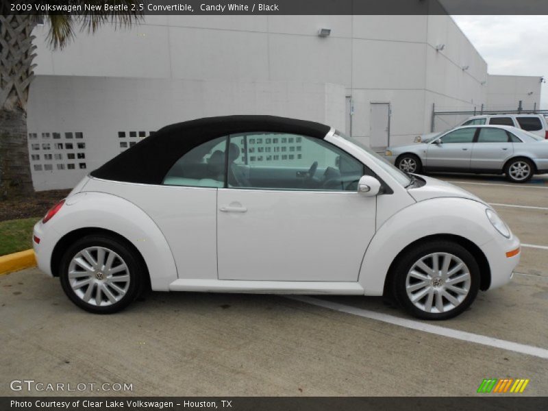Candy White / Black 2009 Volkswagen New Beetle 2.5 Convertible