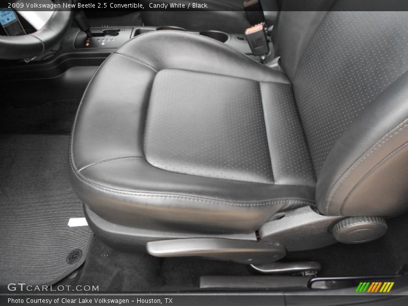 Candy White / Black 2009 Volkswagen New Beetle 2.5 Convertible