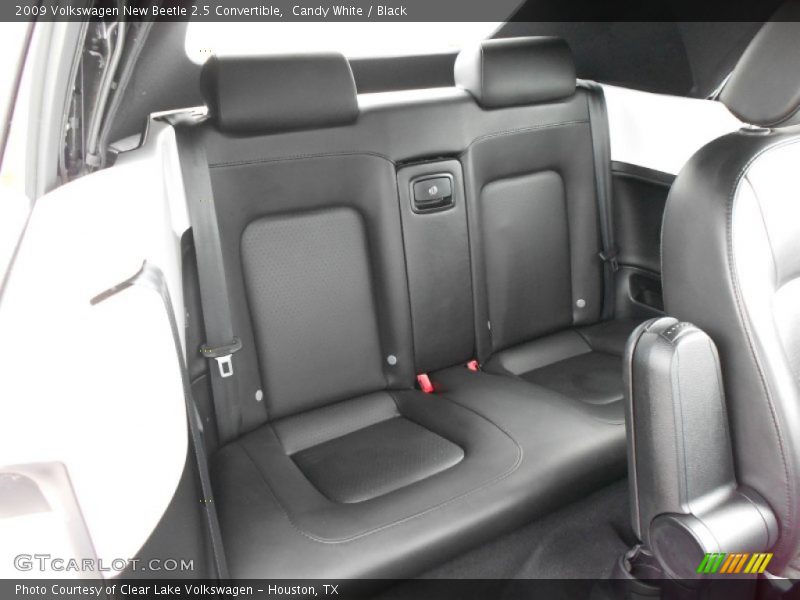 Candy White / Black 2009 Volkswagen New Beetle 2.5 Convertible