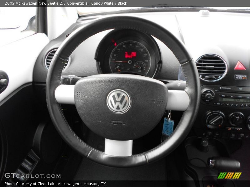 Candy White / Black 2009 Volkswagen New Beetle 2.5 Convertible