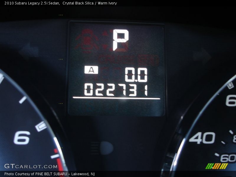 Crystal Black Silica / Warm Ivory 2010 Subaru Legacy 2.5i Sedan