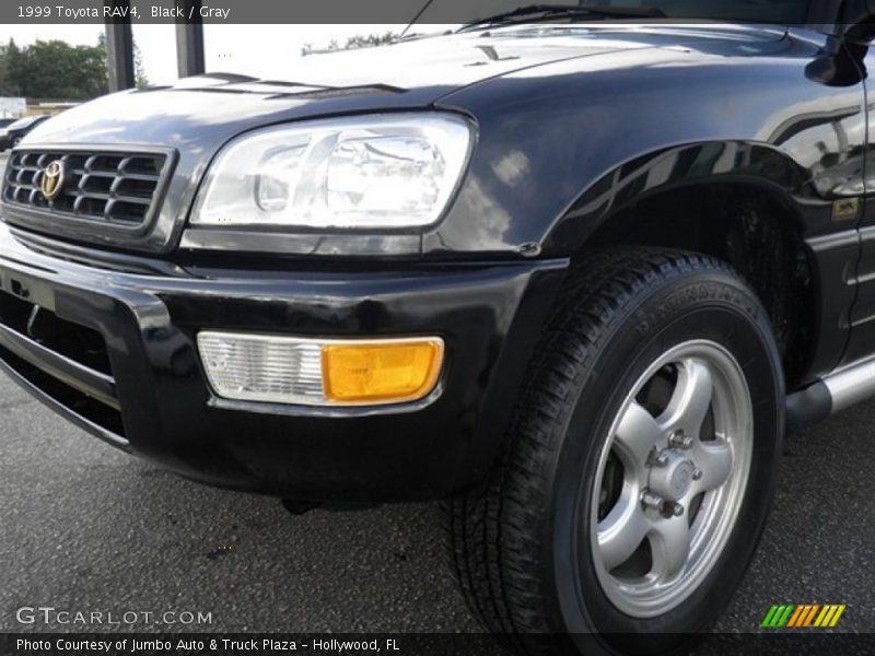 Black / Gray 1999 Toyota RAV4