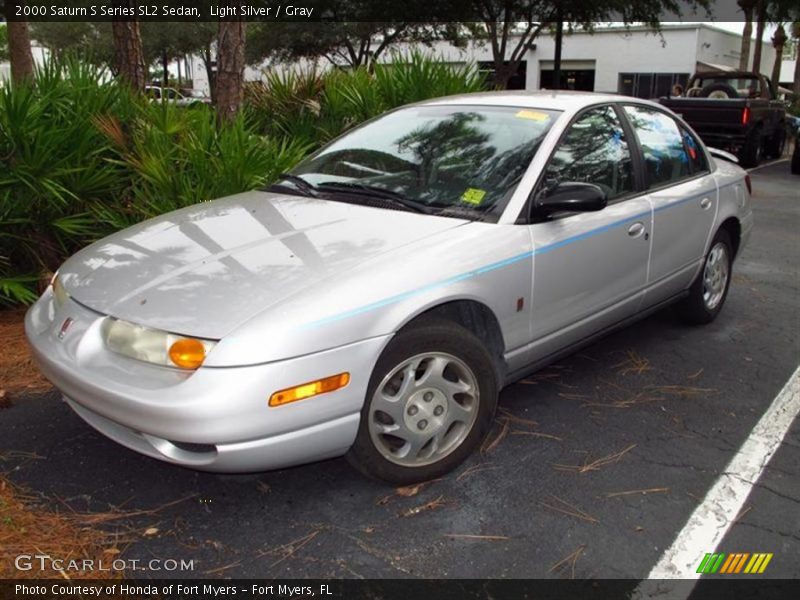 Light Silver / Gray 2000 Saturn S Series SL2 Sedan